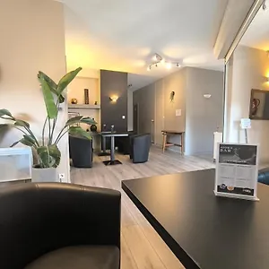Adonis Lyon Est Artys Hotel